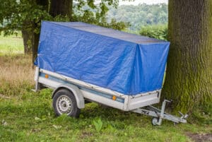 Fast alle Führerscheinklassen können mit einem Anhänger kombiniert werden - so auch bei der Klasse D1E.