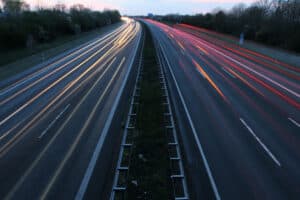 Mit dem EU-Führerschein kann man in allen Staaten der Europäischen Union fahren.