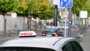 Mindestalter Führerschein: Bei der Klasse A ist das Alter ein anderes als bei den übrigen Klassen.