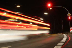 Um Unfälle zu vermeiden, sollten Sie die rote Ampel nicht überfahren