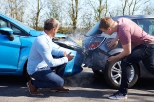 Wurde die Vorfahrt missachtet und ein Unfall verursacht, droht ein Bußgeld.