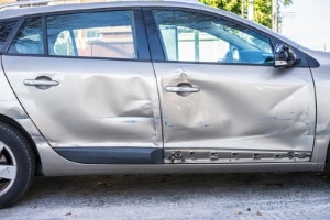 Wann droht beim Führerschein auf Probe nach einem Unfall mit Blechschaden ein Aufbauseminar?