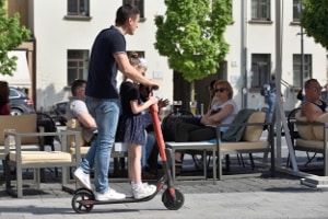 Sie können einen E-Scooter ohne Führerschein mieten.