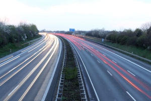 Höchstgeschwindigkeit außerorts: Auf der Autobahn gilt Richtgeschwindigkeit.