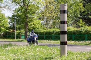 Viele Ampelblitzer funktionieren mit Lidartechnologie.