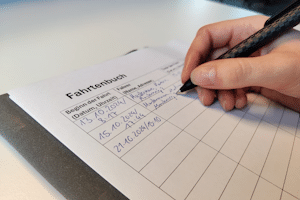 Sie müssen ein Fahrtenbuch fortlaufend führen.